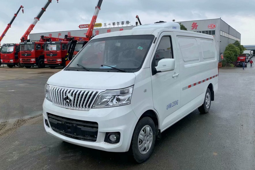 (3.5方)長安睿行M80面包冷藏車