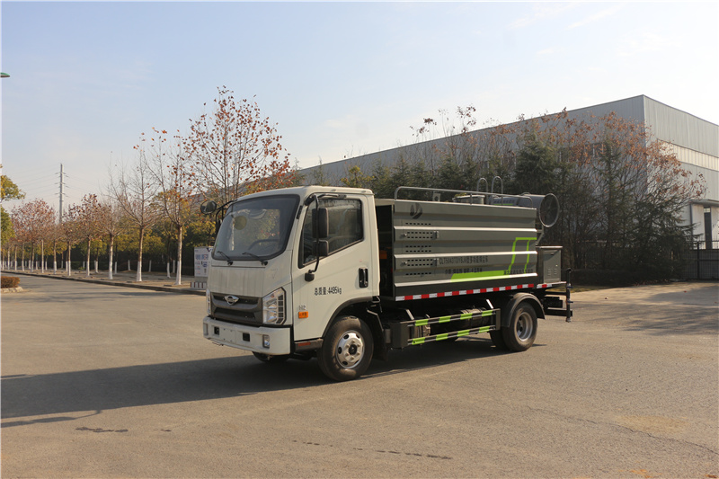 藍(lán)牌5方霧炮車(chē)_CLT5043TDYBJ6型多功能抑塵車(chē)