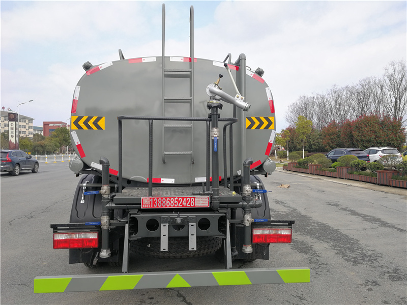 湖北盈通汽車小型霧炮車