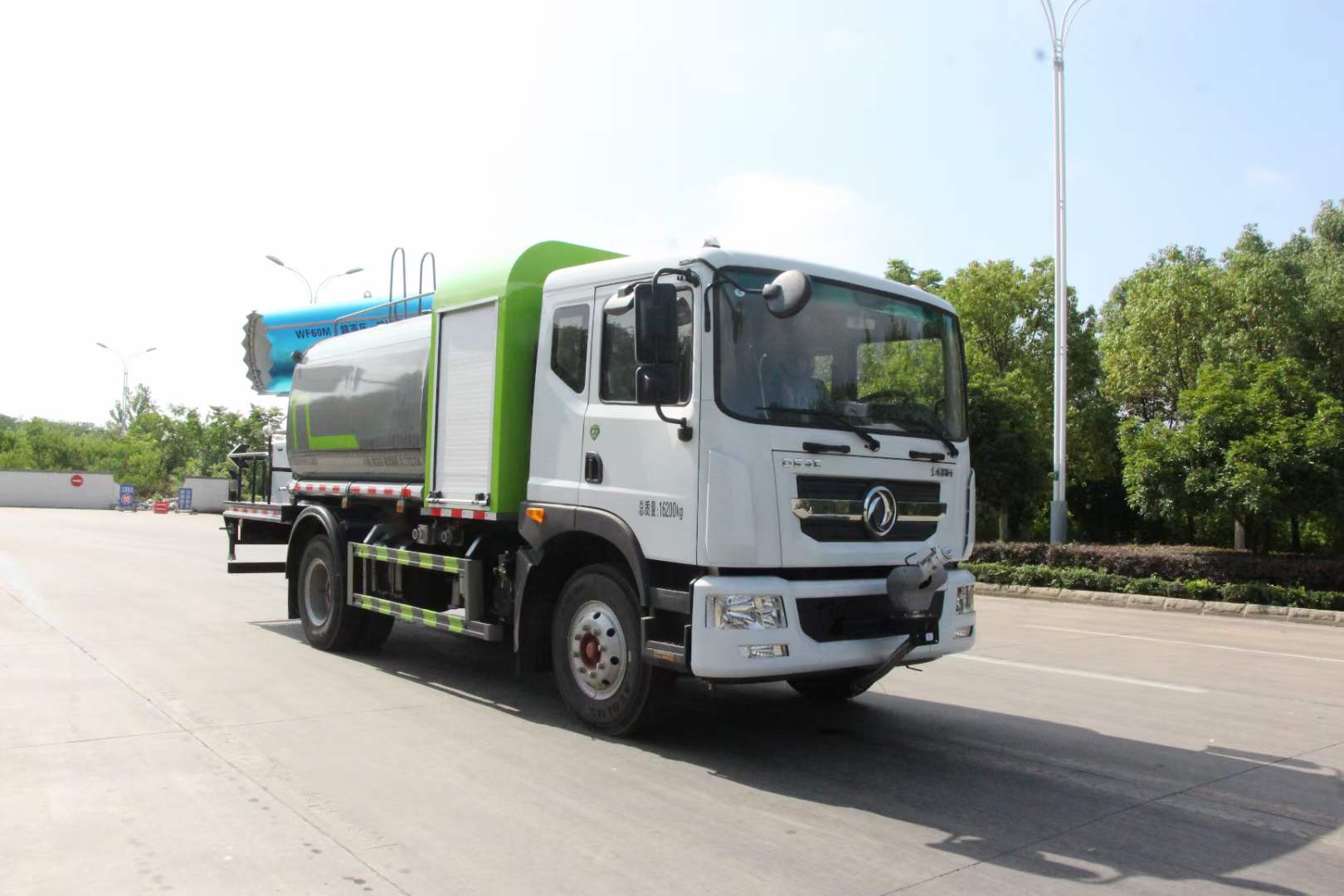 多利卡D9/80米霧炮車|CLT5181TDYEQ6B型多功能抑塵車