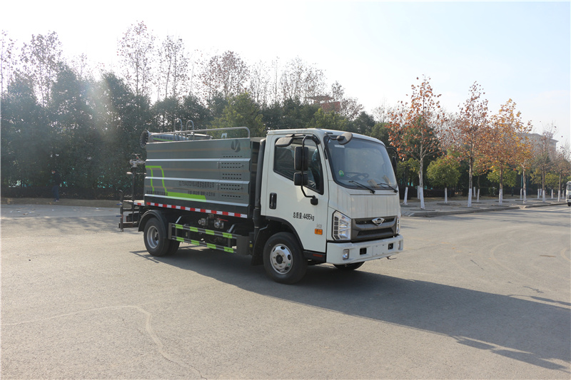 藍(lán)牌7方灑水車(chē)|CLT5043TDYBJ6型多功能抑塵車(chē)